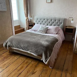 Privative Dans Maison De Caractère Alloggio in famiglia Le Faou